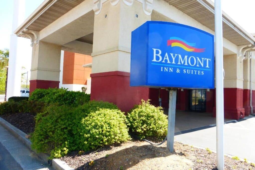 Baymont Inn[91]