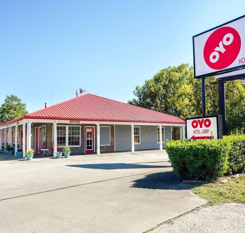 Oyo Hotel | Gordon County Calhoun, GA